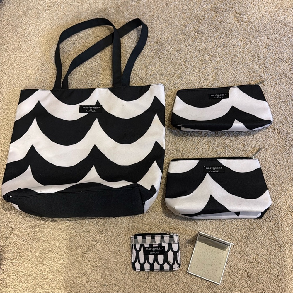 NWT Clinique x Marimekko Tote bundle
